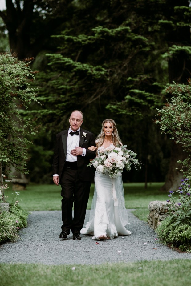 Kelly + Joe's Blithewold Mansion and Gardens Wedding on The Newport Bride a Rhode Island Wedding Blog