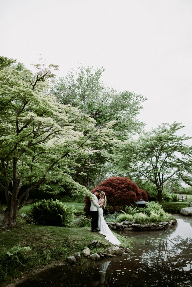 Kelly + Joe's Blithewold Mansion and Gardens Wedding on The Newport Bride a Rhode Island Wedding Blog