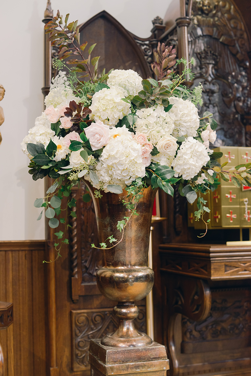 Danielle and Dan's Gold and Cranberry Atlantic Resort Wedding