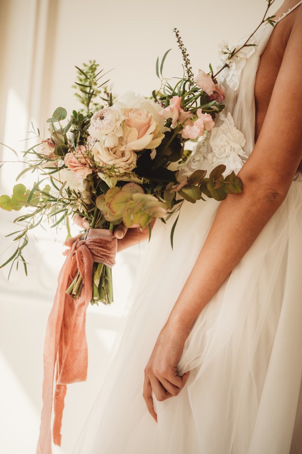 Elegant & Romantic Styled Bridal Shoot in Newport Venue Finishing at Jamestown Cliffs_Harlow & Stone Studios_HSS2404_big